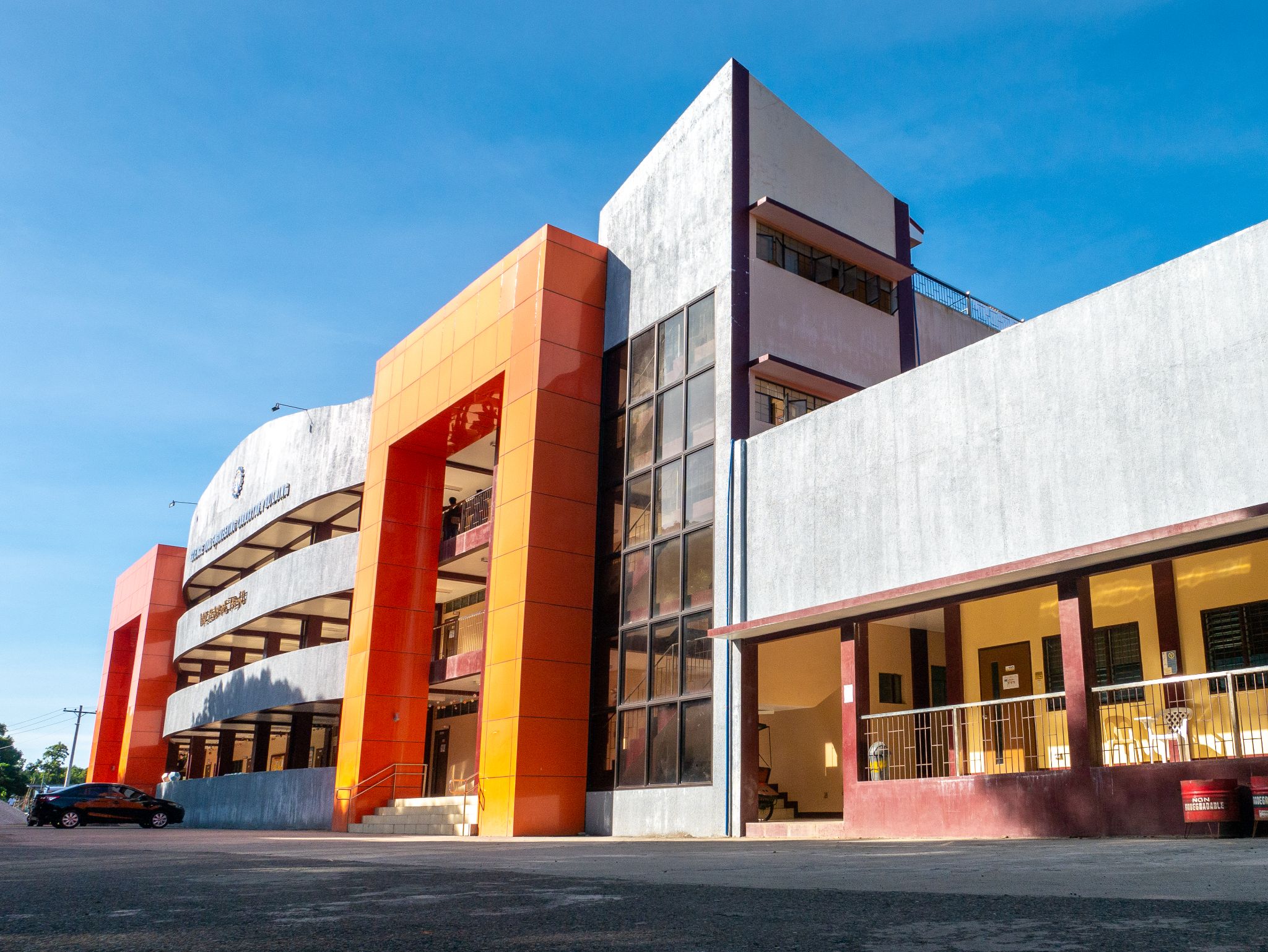 The Science and Engineering Laboratory Building (SELB)